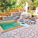 Villa Kalata *